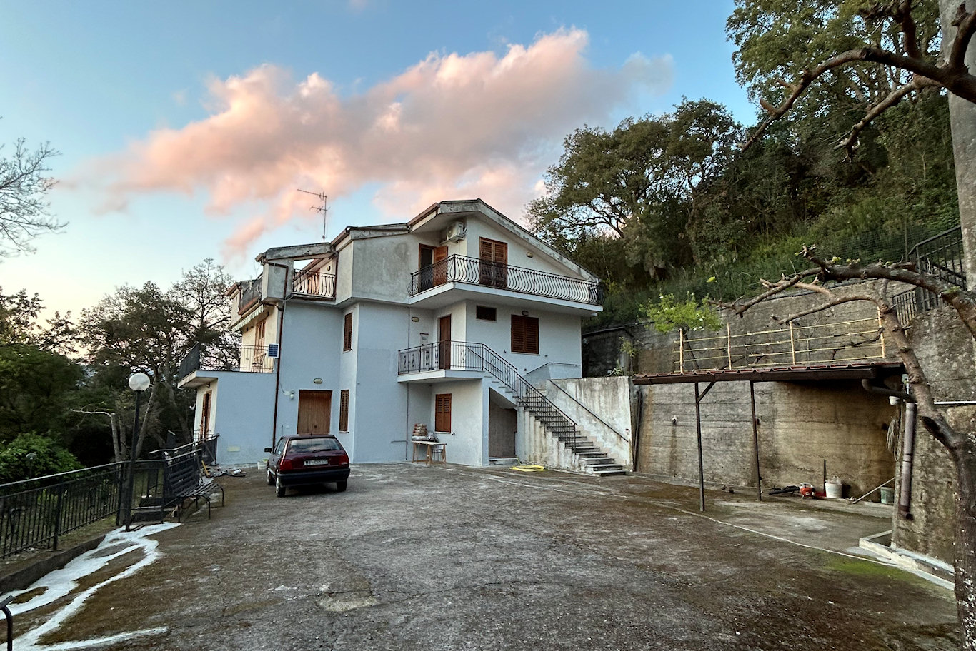 Lambrate apartment - Living room