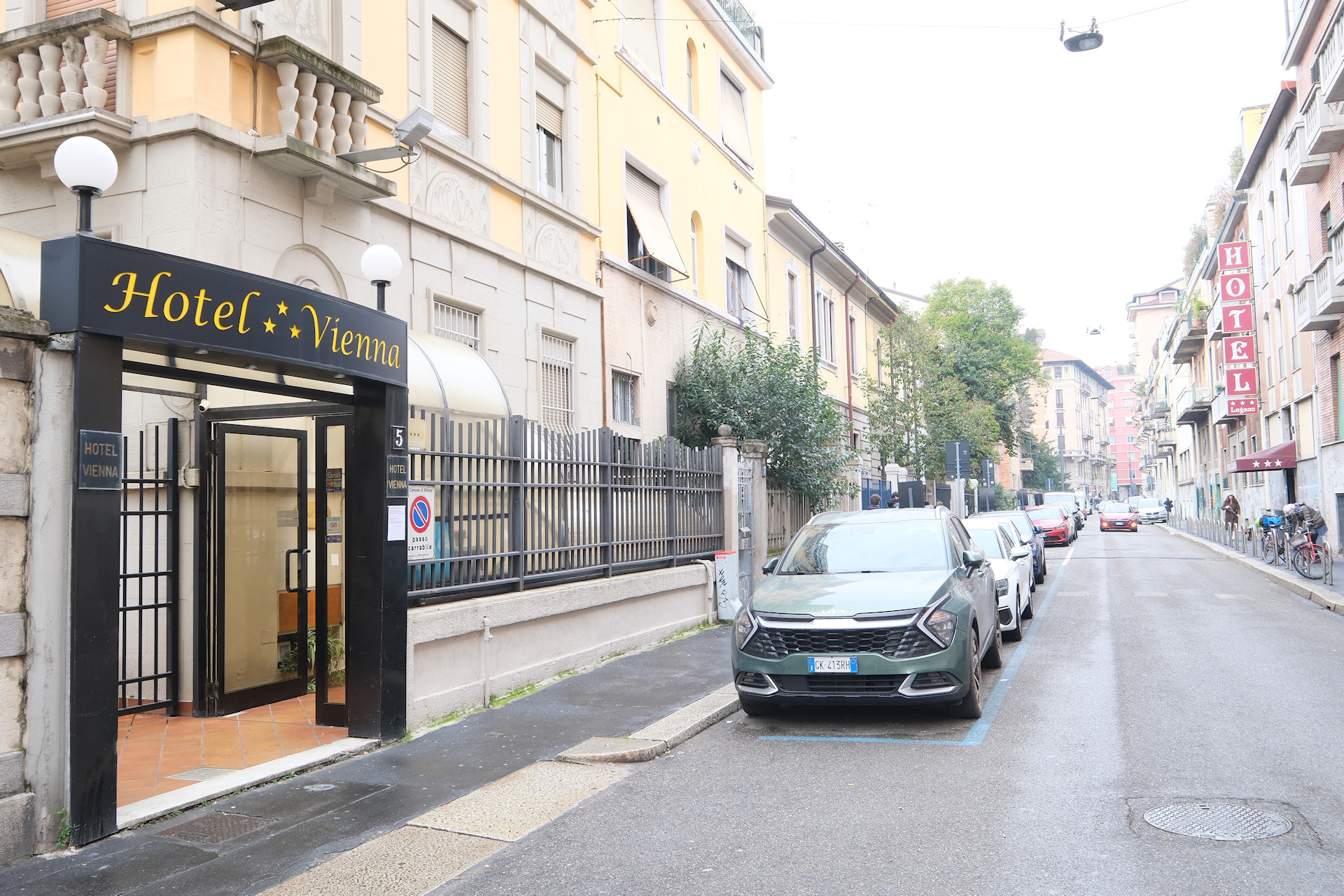 Contacts Hotel Vienna and Hotel Lugano in Milan Lambrate